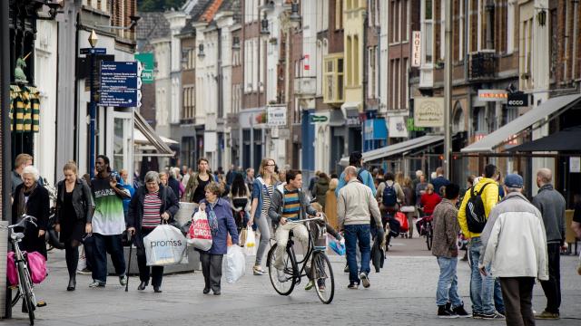3月下旬荷兰人口达到1700万,第1700万个会是谁?